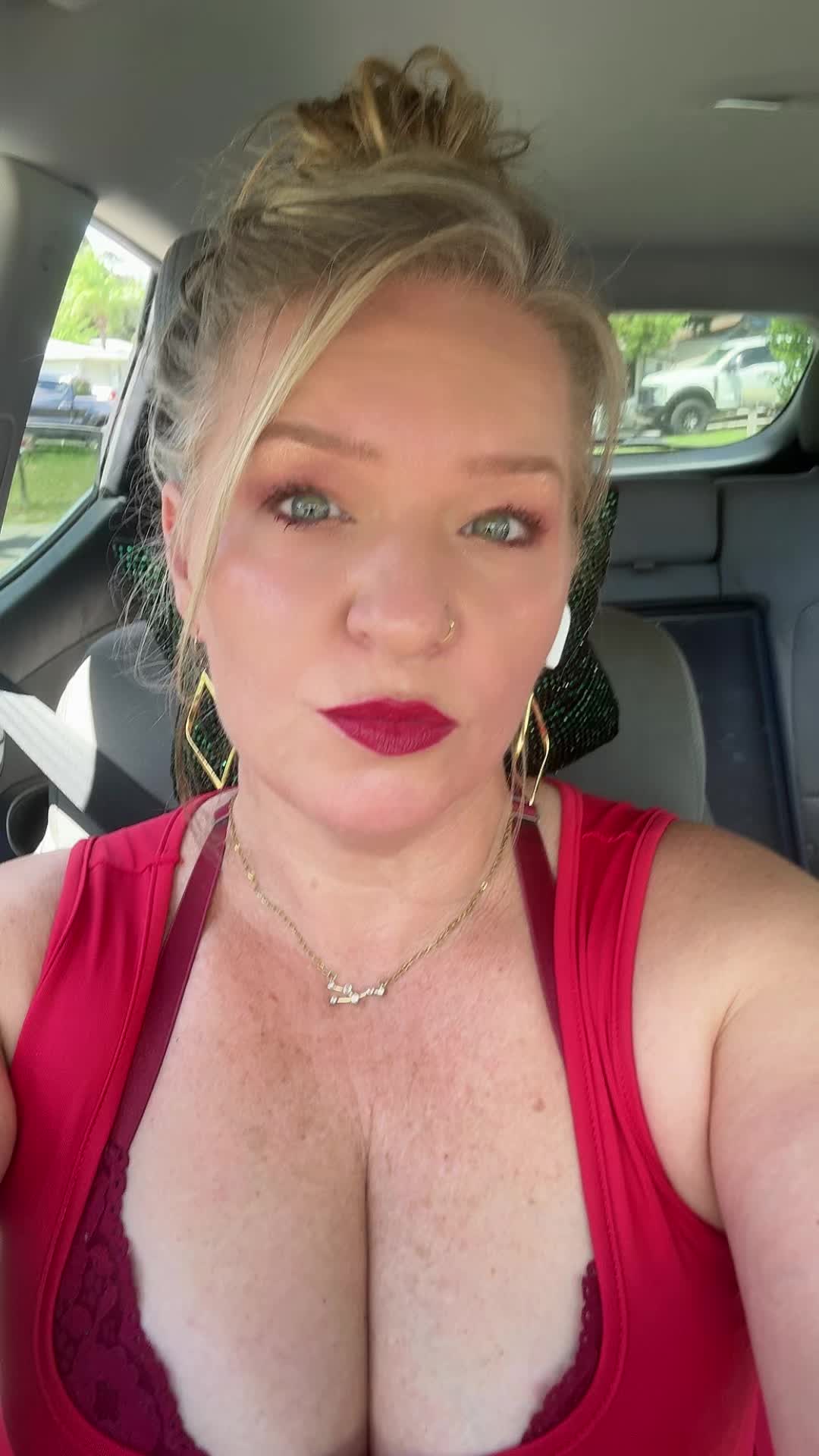 @nikki_thebull