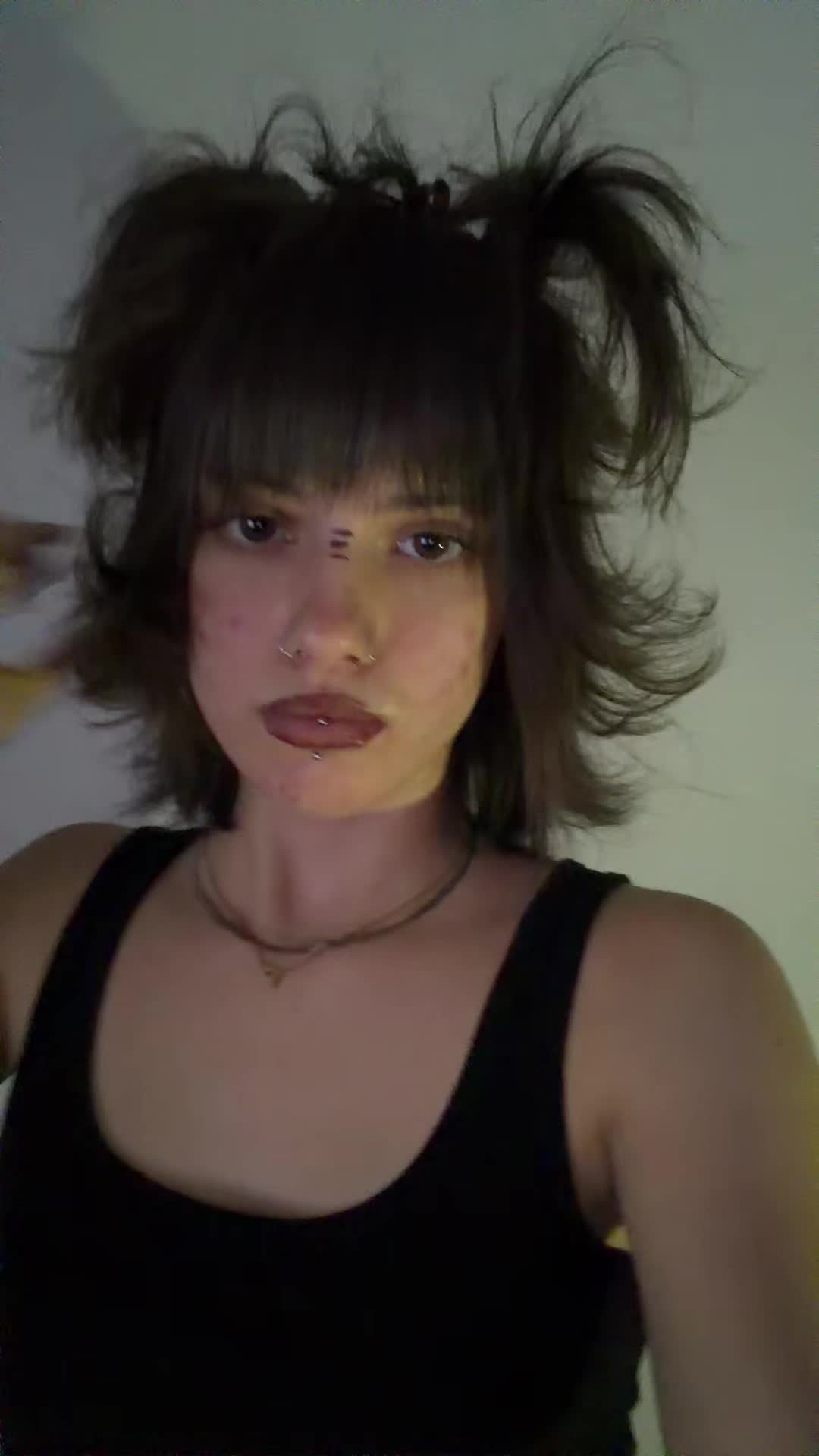 @llyla404