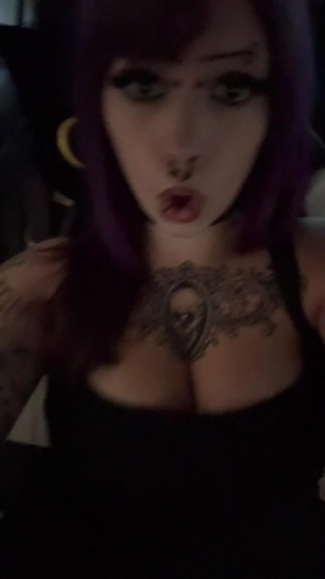@JaneSpookyHot