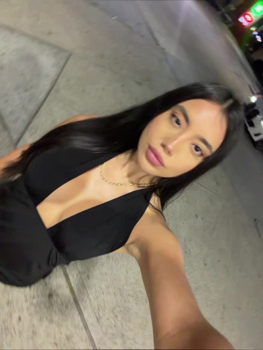 @hotgirlonurphone