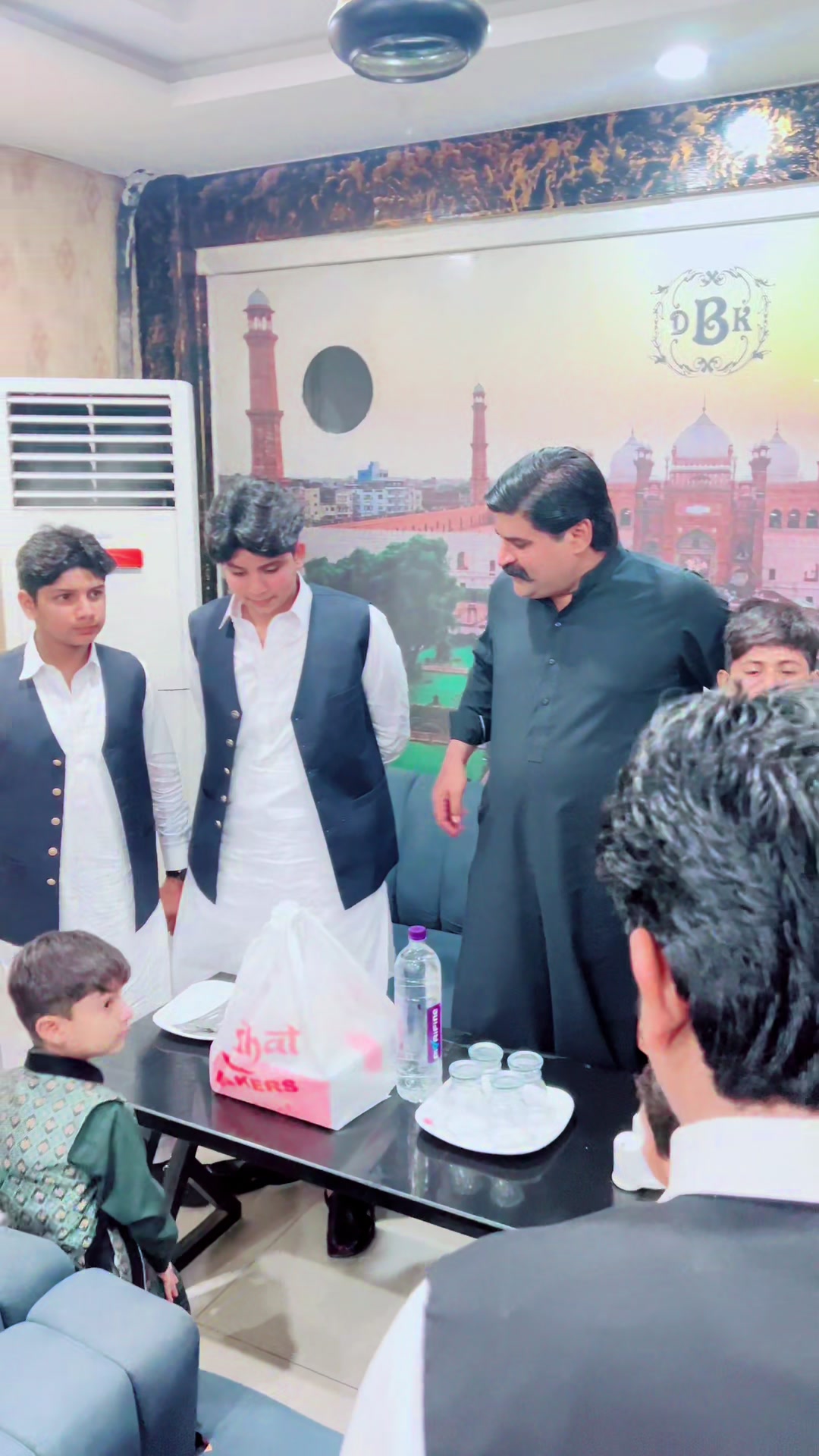 @Khawaja_Naveed_morshad