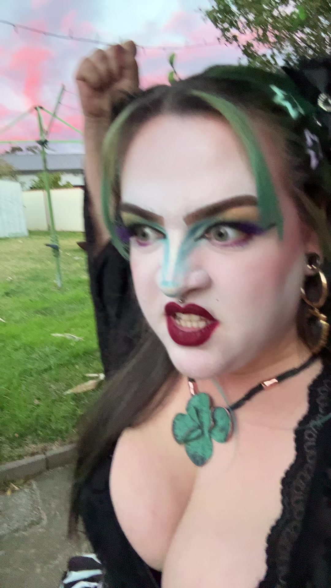 @froggoth_