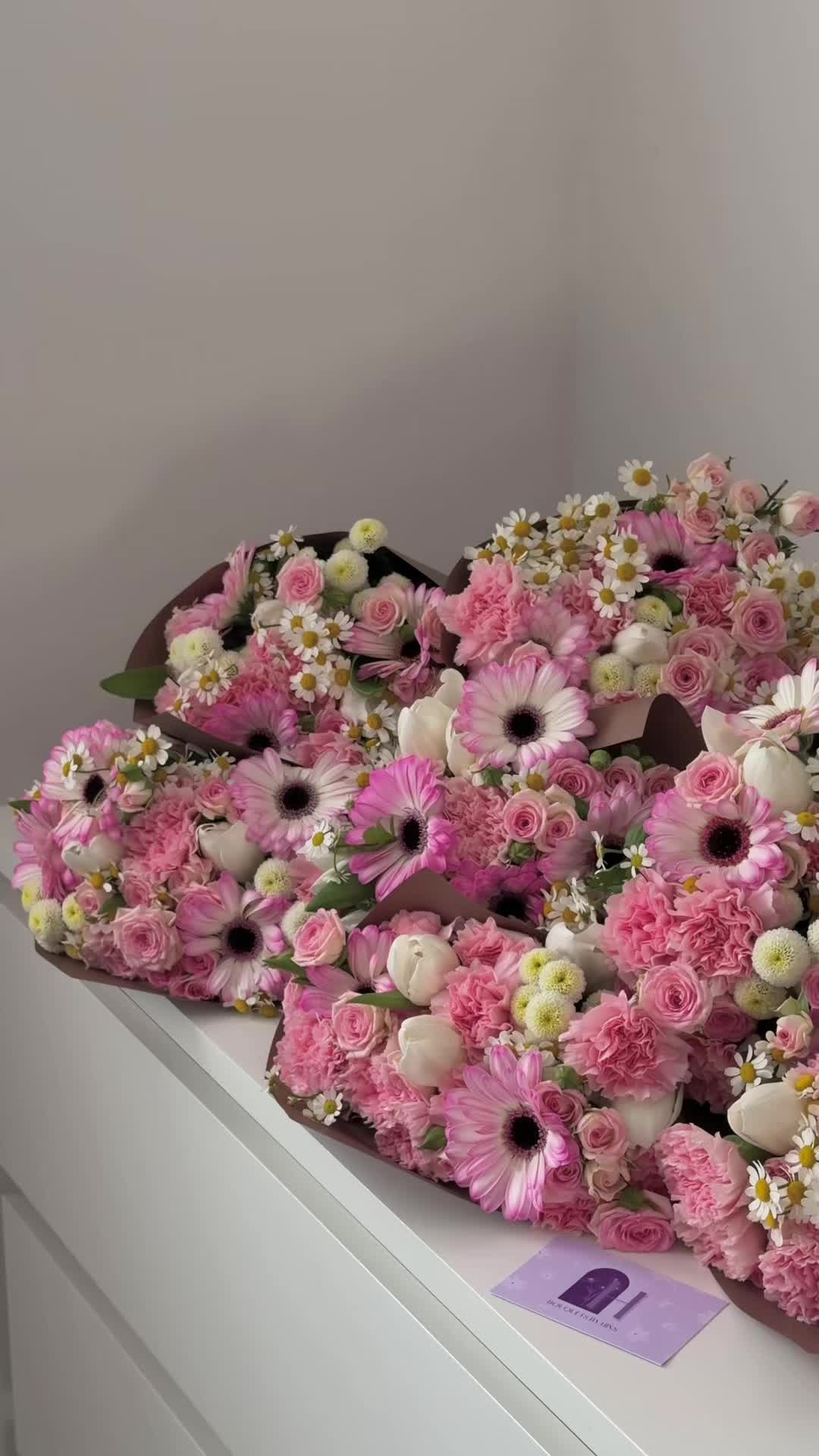 @bouquetsbyhins
