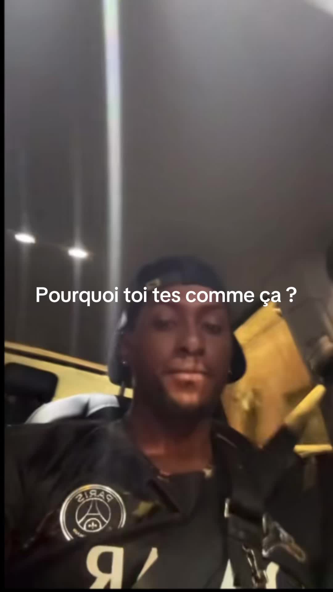 @￴
