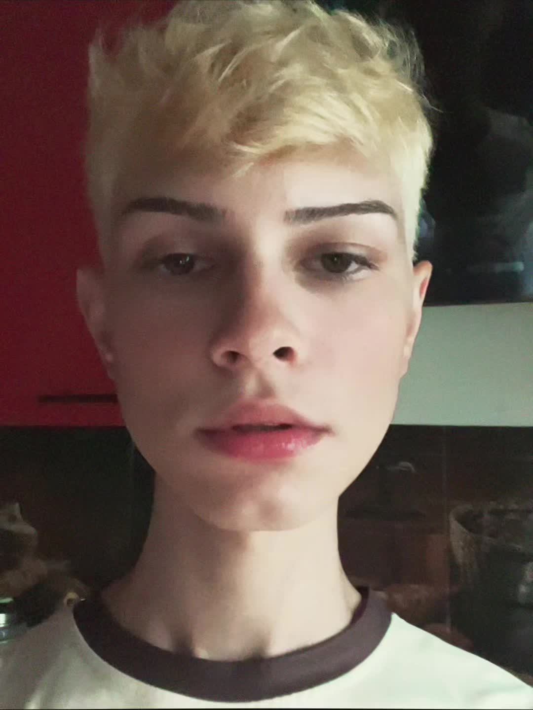 @denniukk