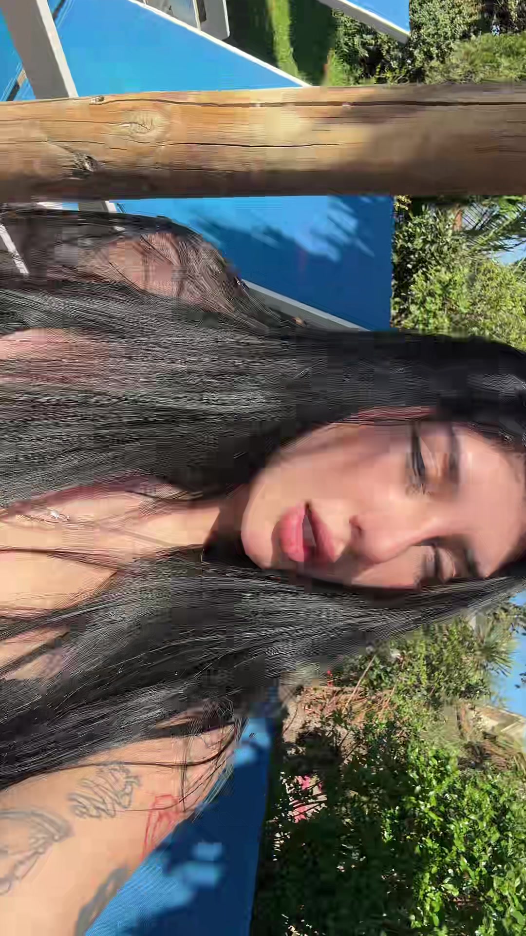 @Littleroyaal