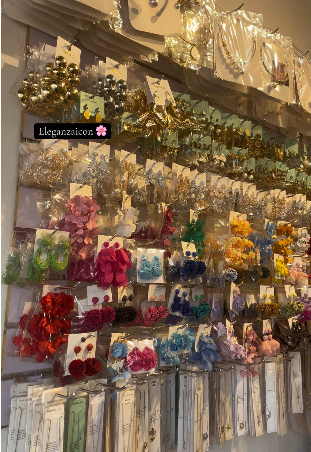 @ELEGANZAicon-jewelry/bag/heels