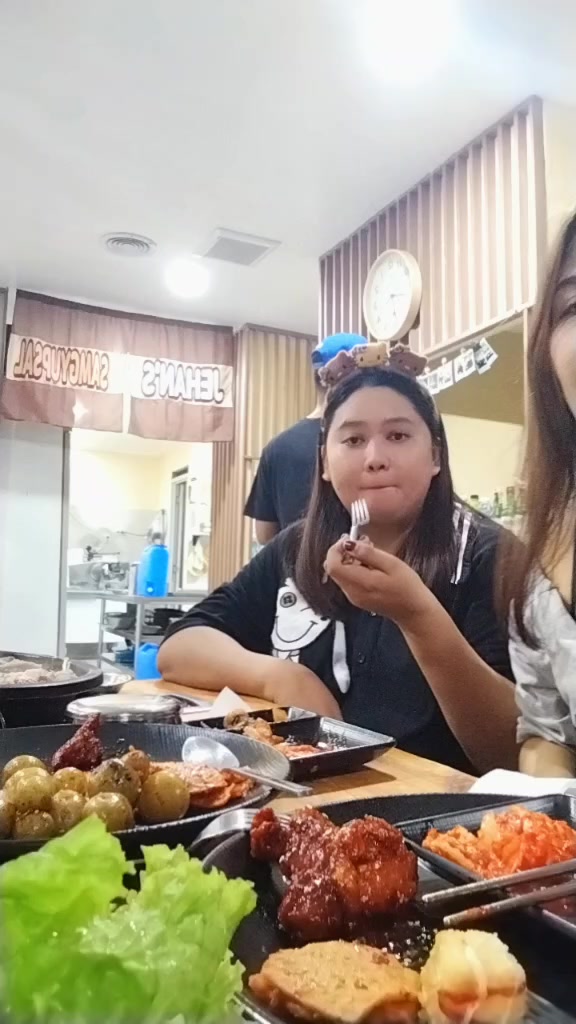 @Agatha@17