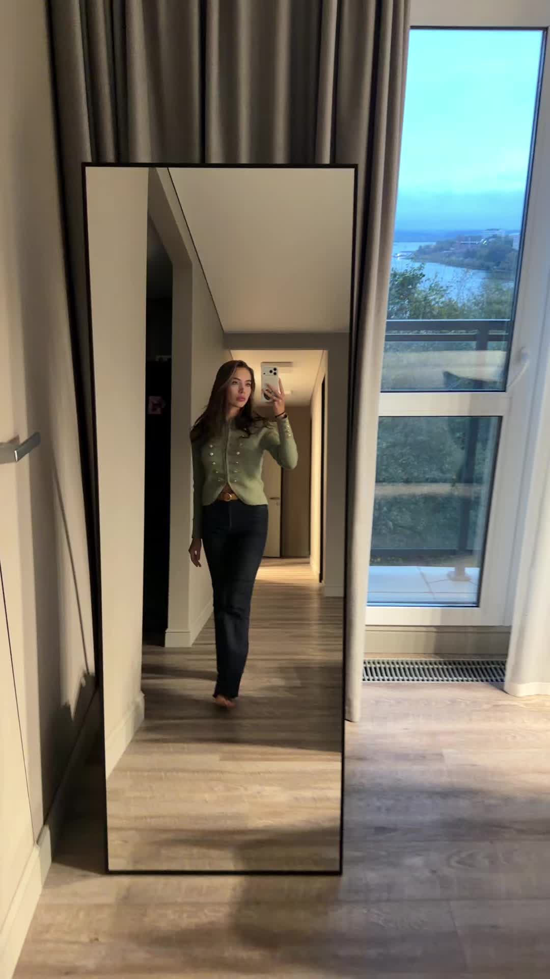 @Rayana