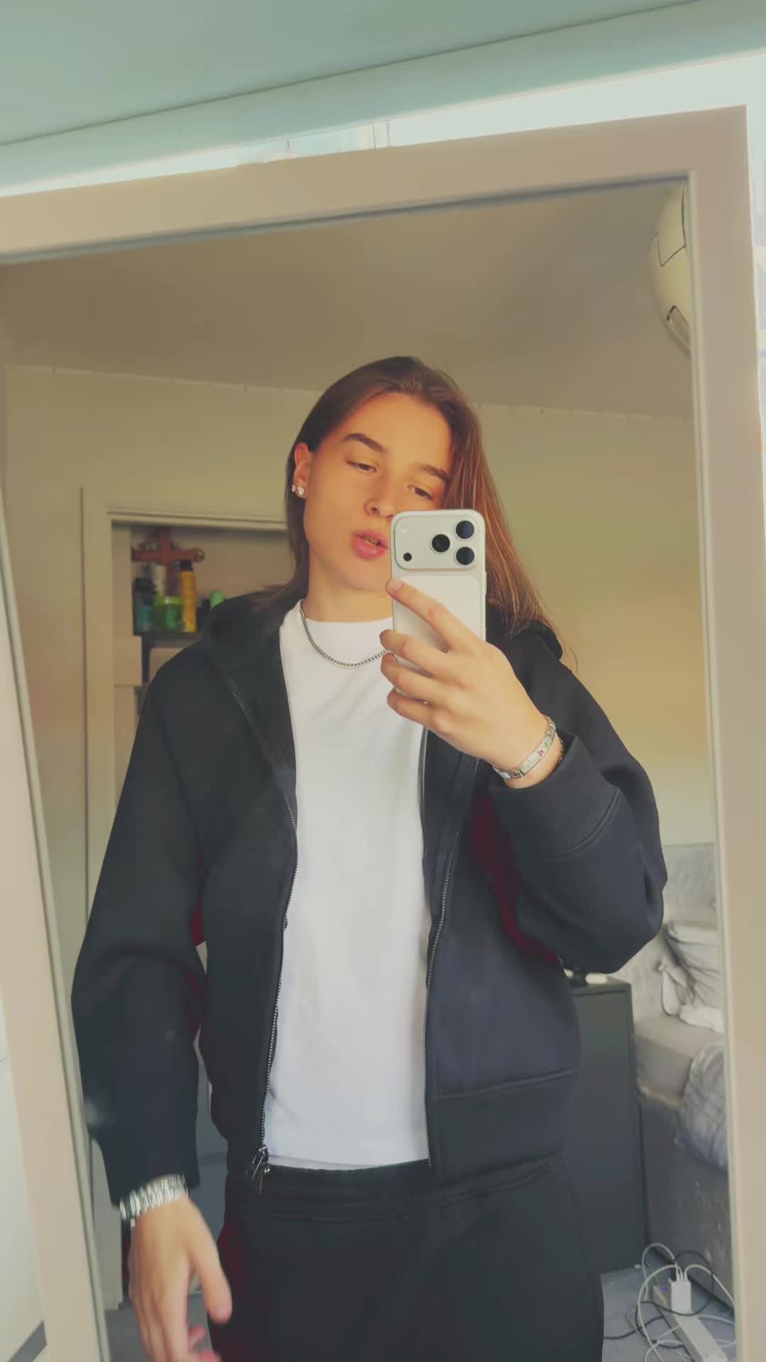 @ella