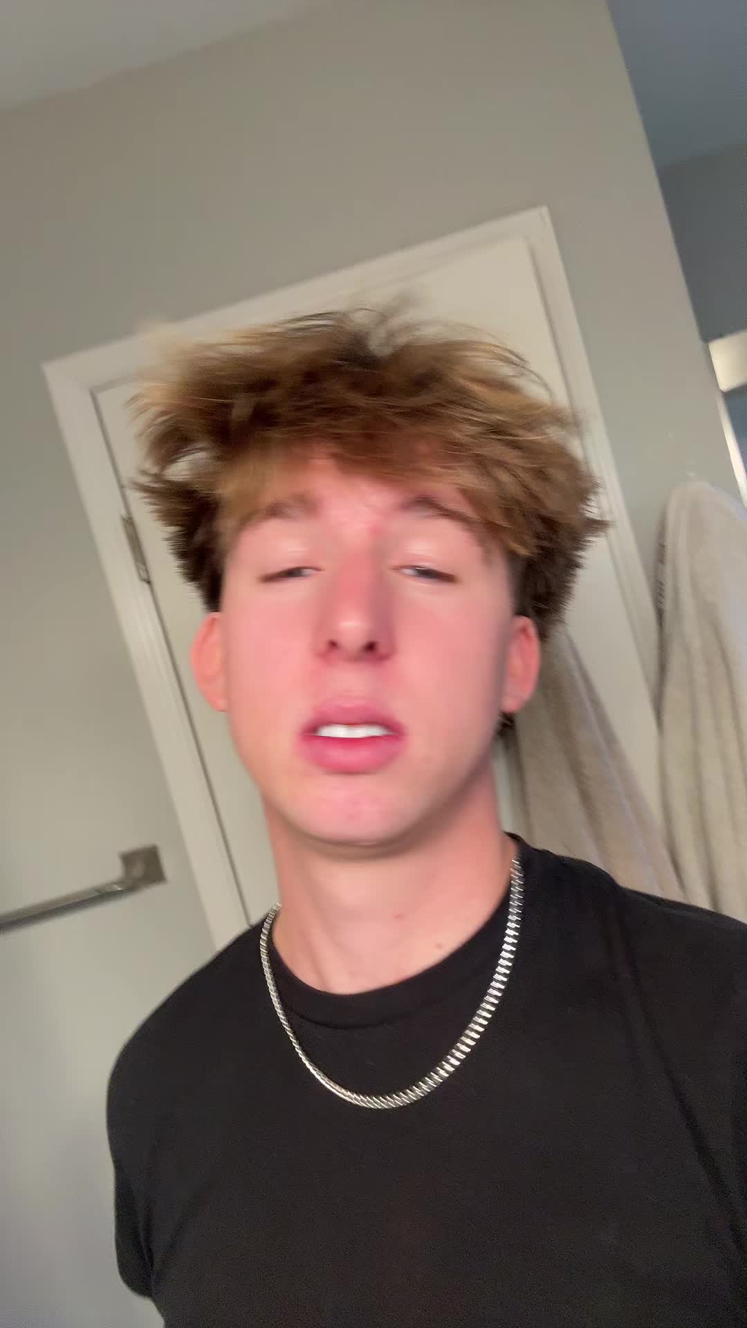 @MaceeeLikesYou