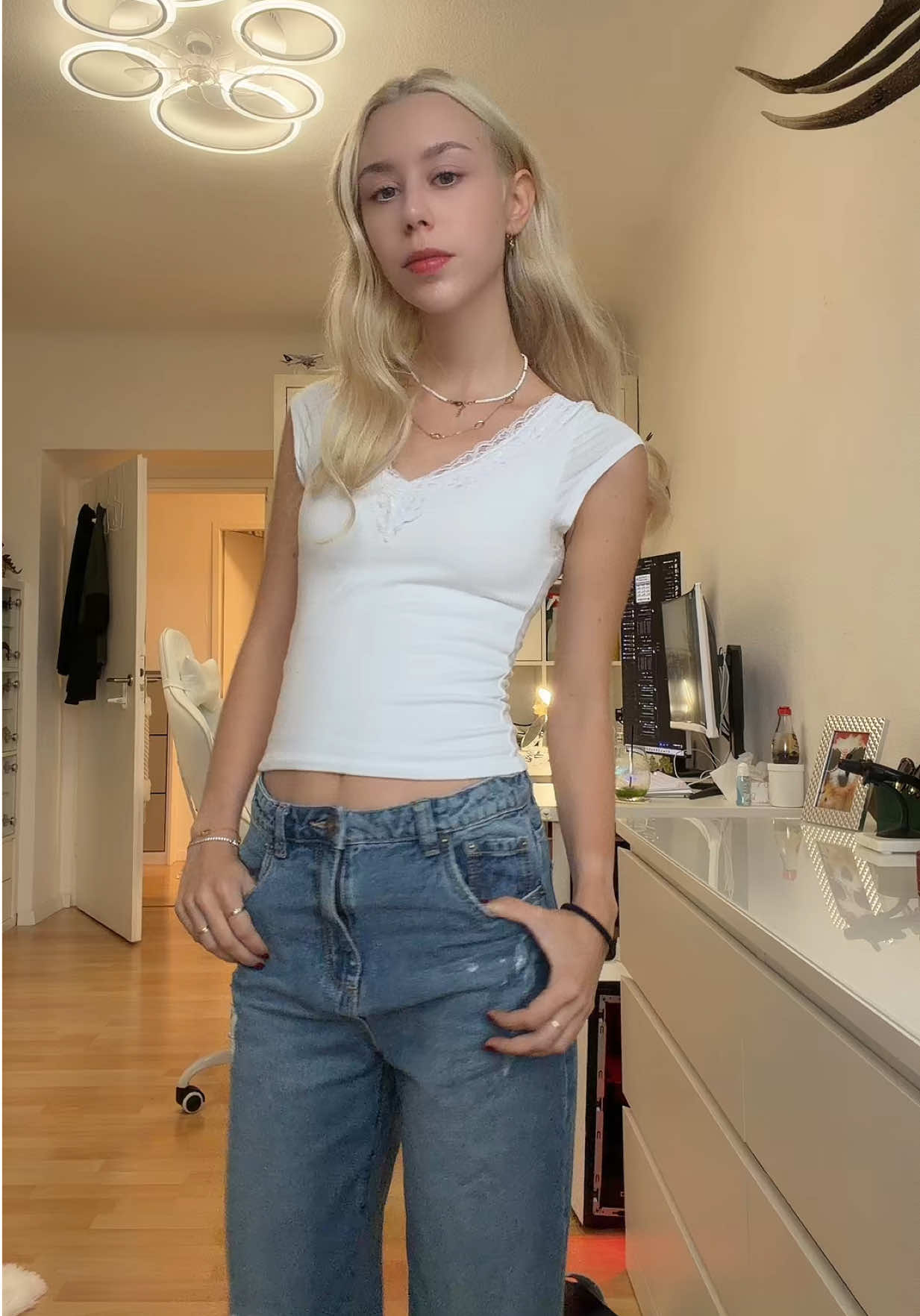 @Laura Angelina