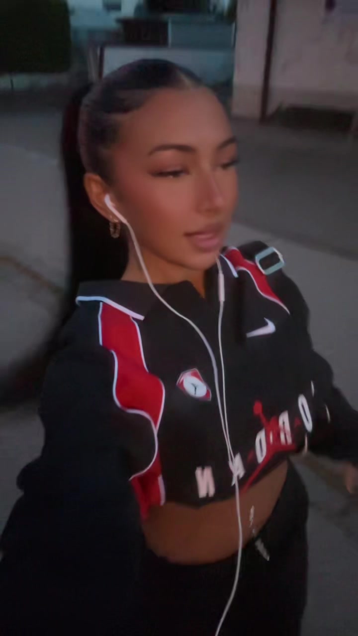 @lindaloriana