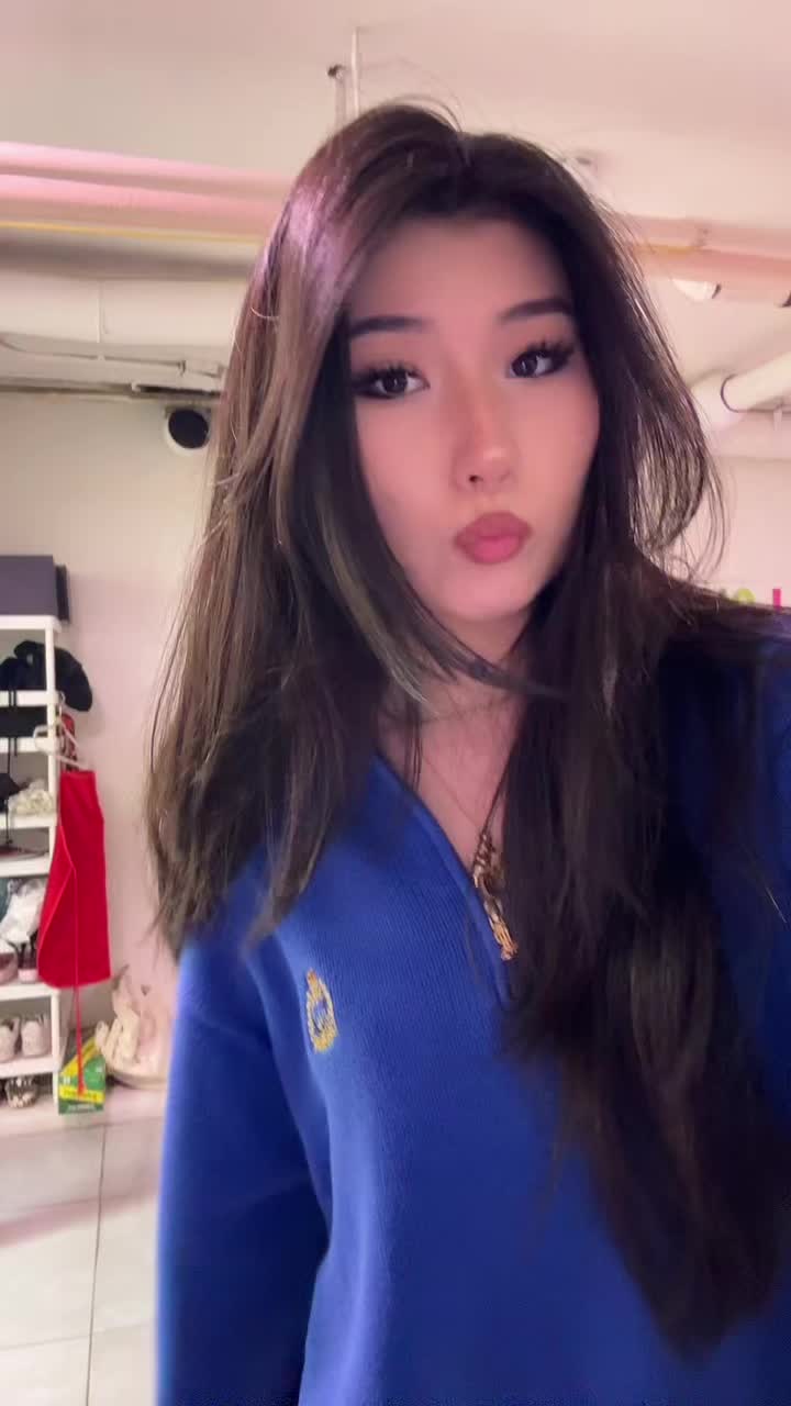 @minëk