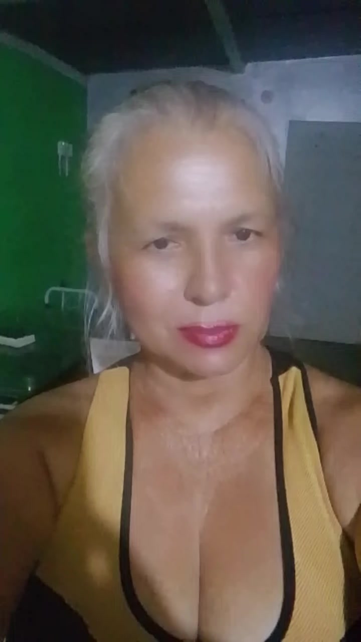 @Bella