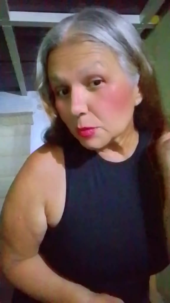 @Bella
