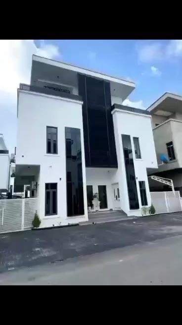 @EMINENCE LUXURY