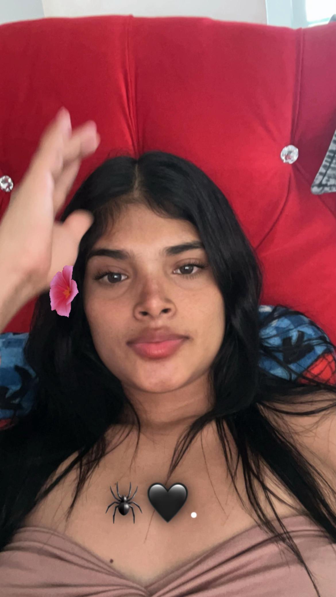 @ℰ𝓂𝒾𝓁𝓎🕷👸🏽