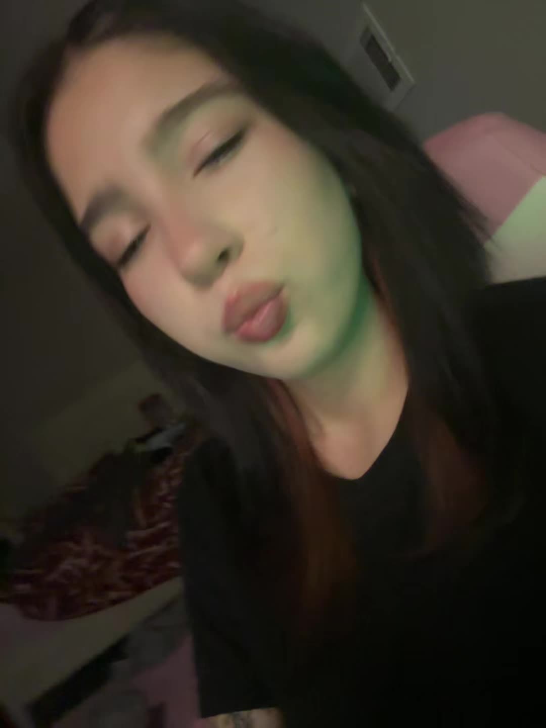 @nothaileyebey