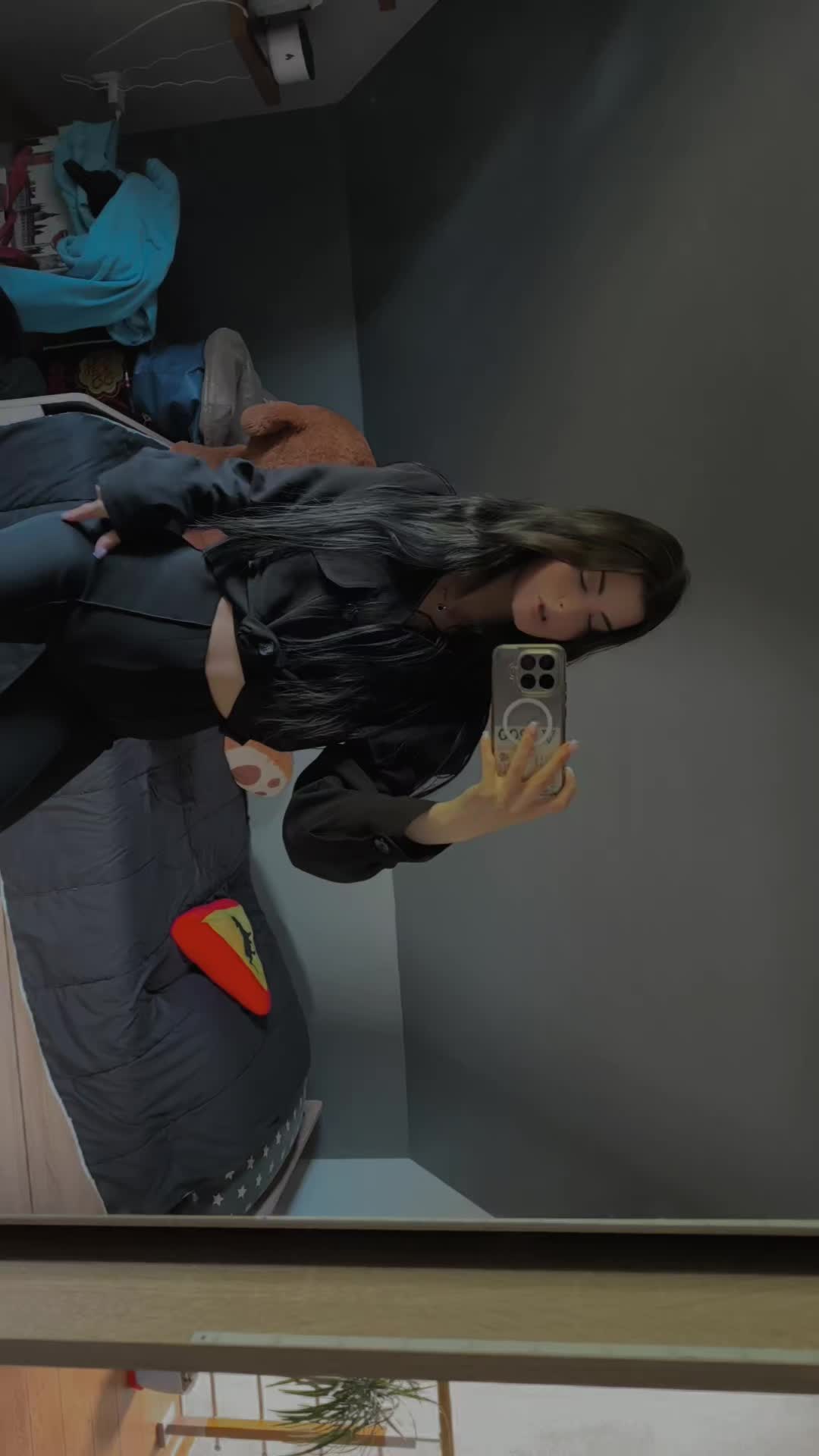 @Hi_Ana