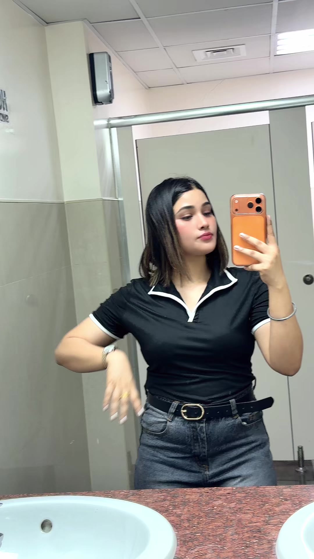 @mona_________