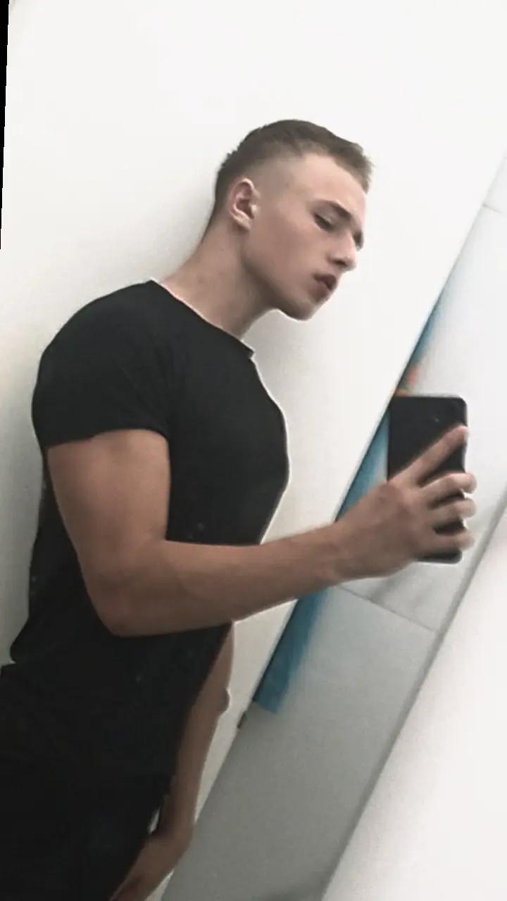 @🛸