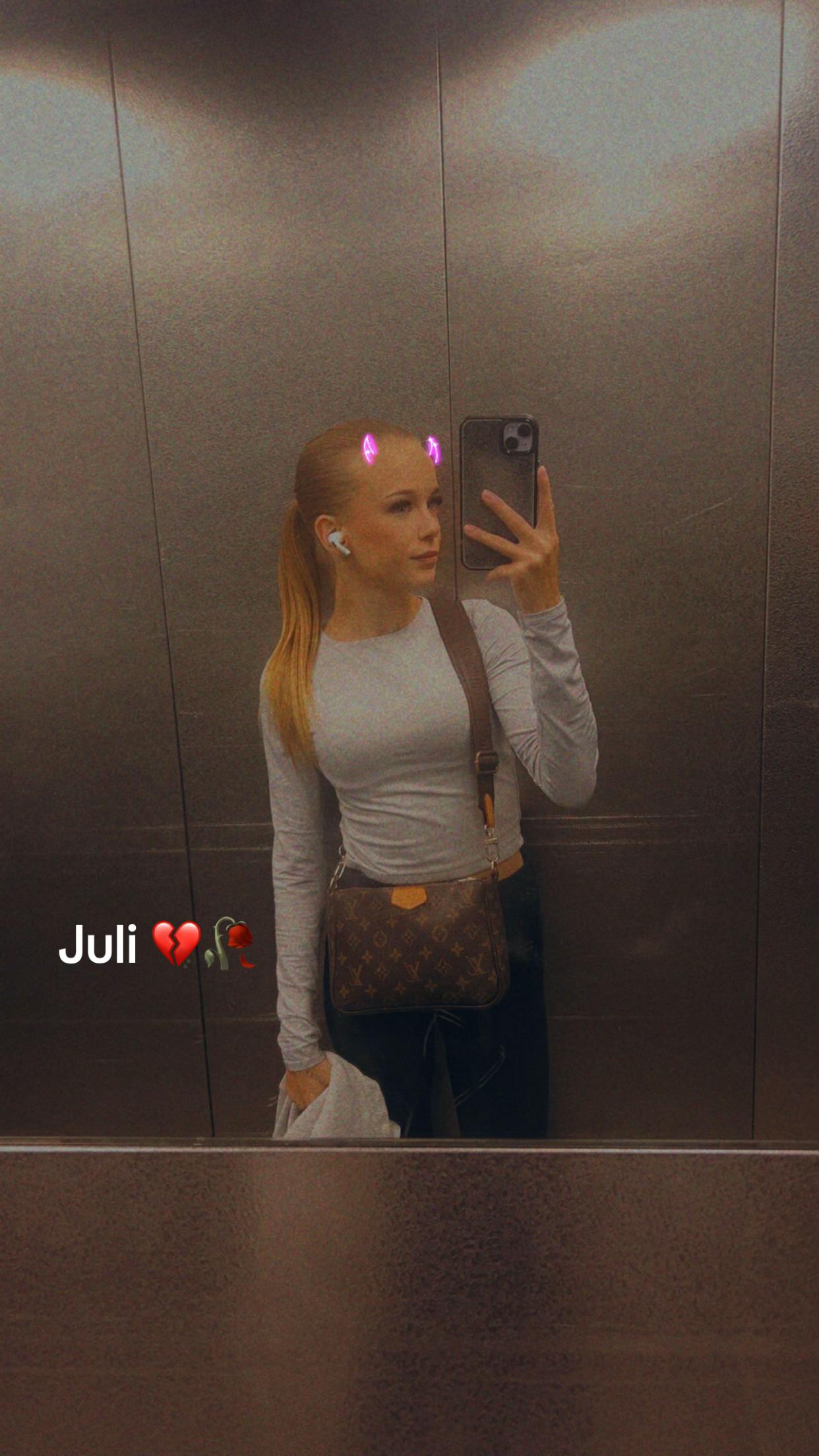 @scarlett_queen030