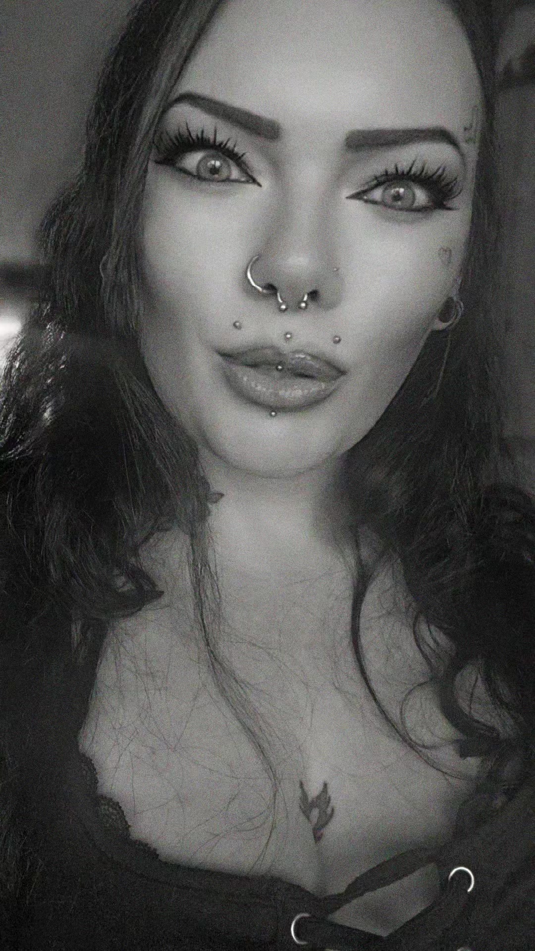 @🖤☬✞ Ⱡ₳ɄⱤ₳ ✞☬🖤