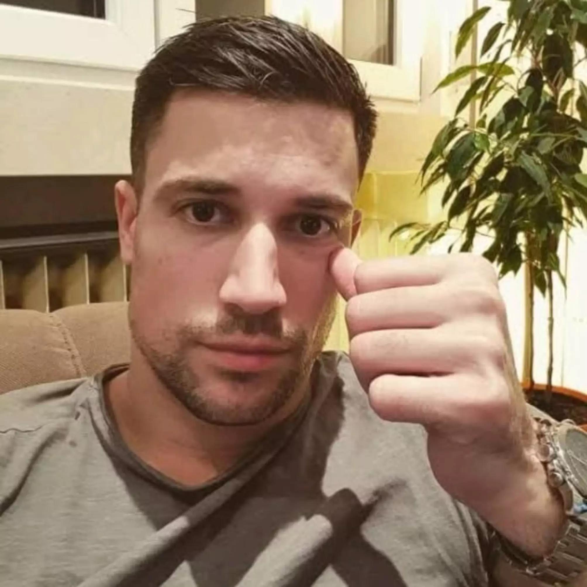@DR. VASILIJE VUJOVIC