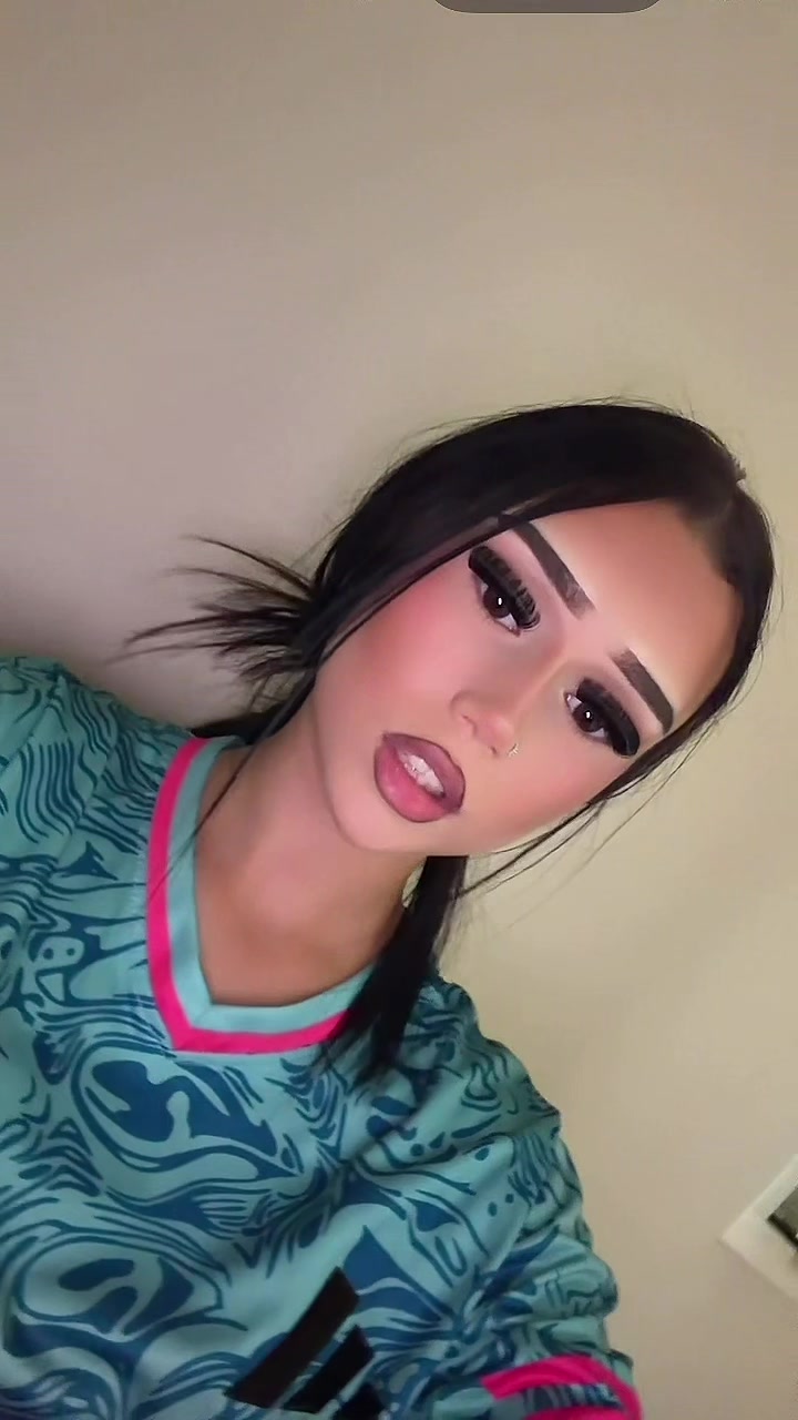 @𝖬𝖮𝖭𝖠🧟&zwj;♀️