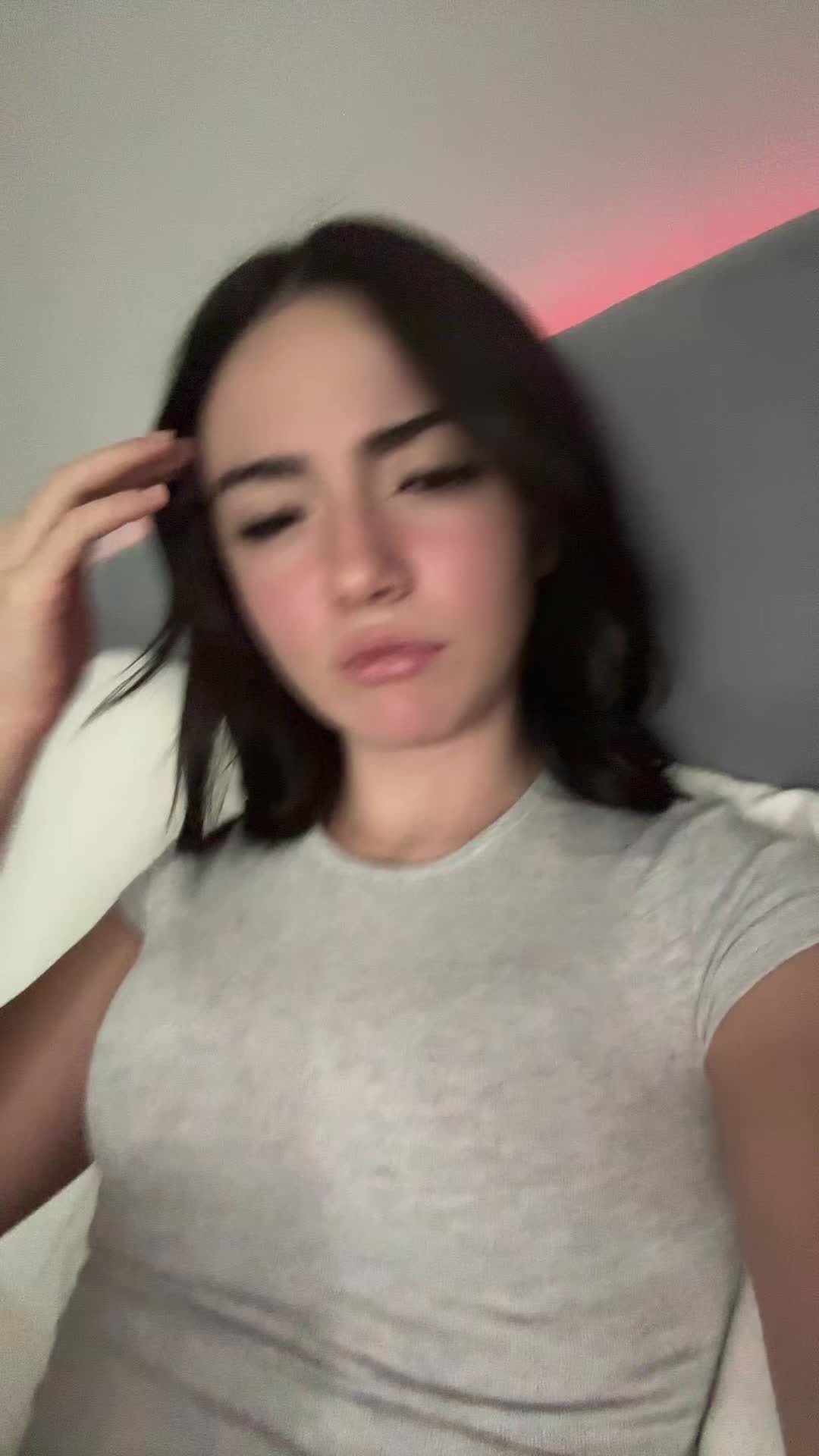 @lari📲