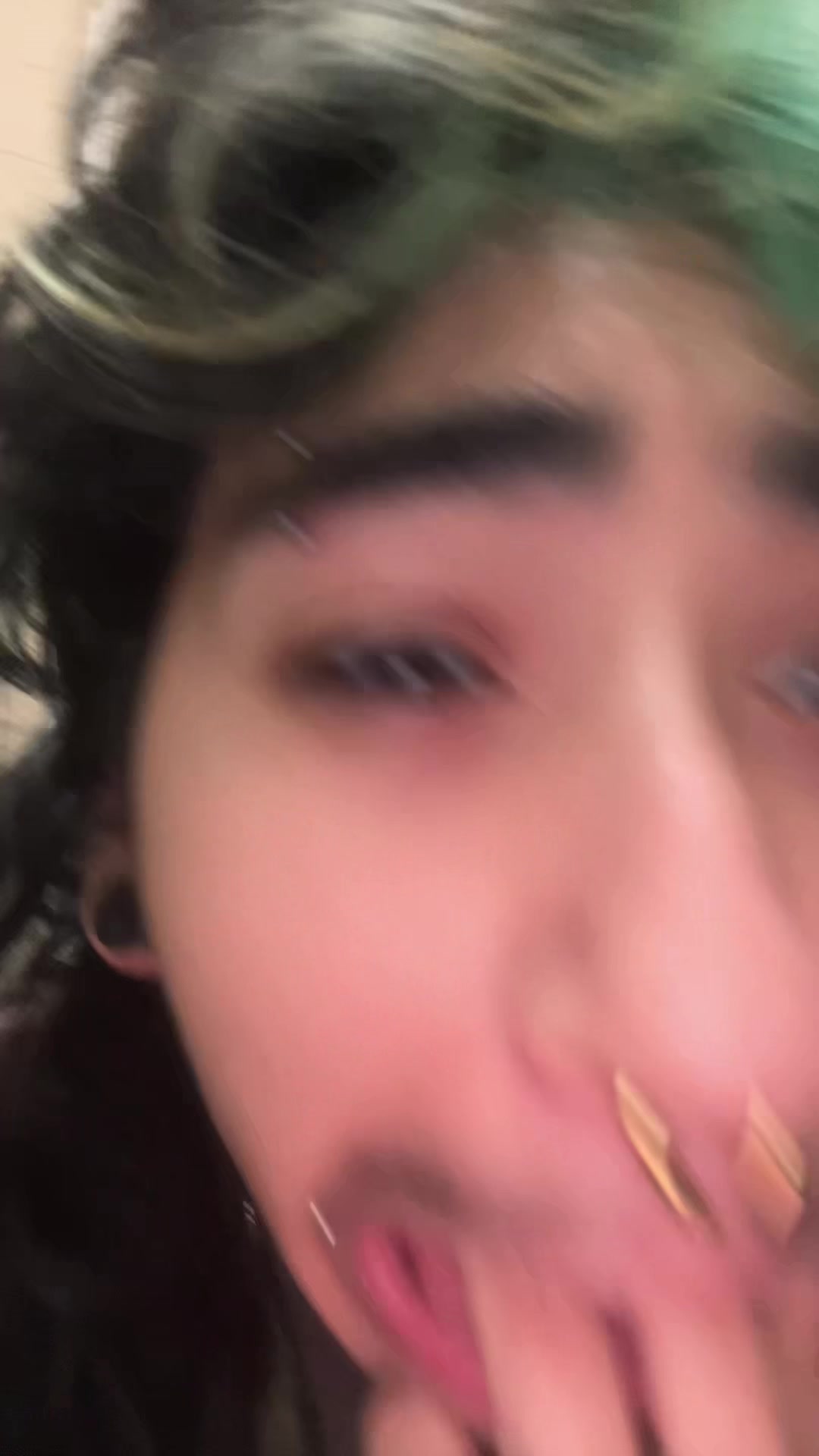 @anselll