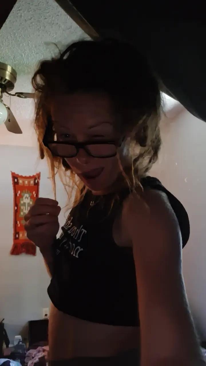 @🧚♂️🧚♀️🧛♂️🧛♀️🫅👸