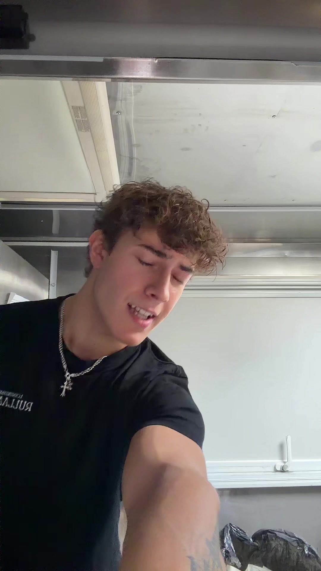 @Nicco