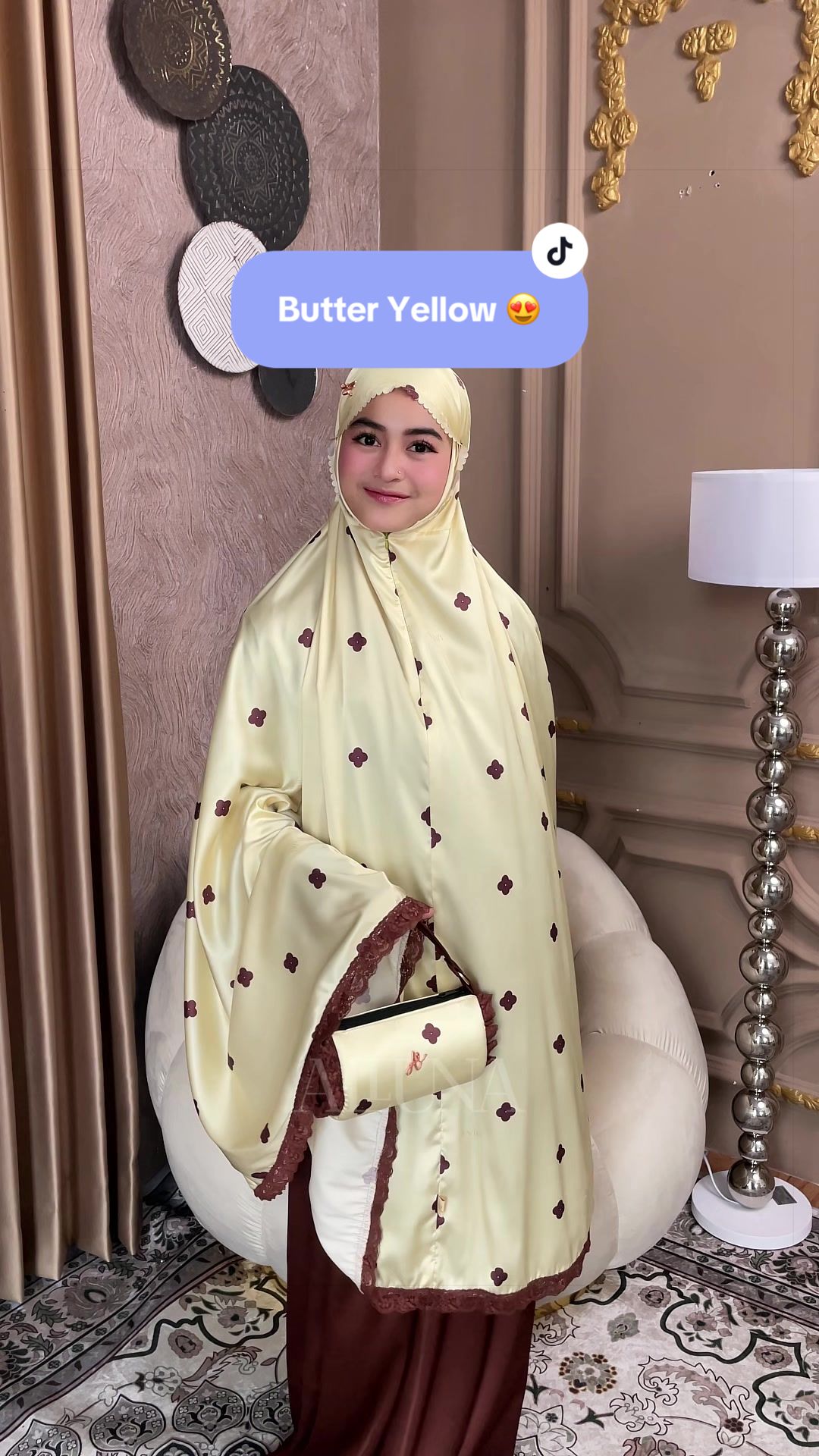 @Alluna