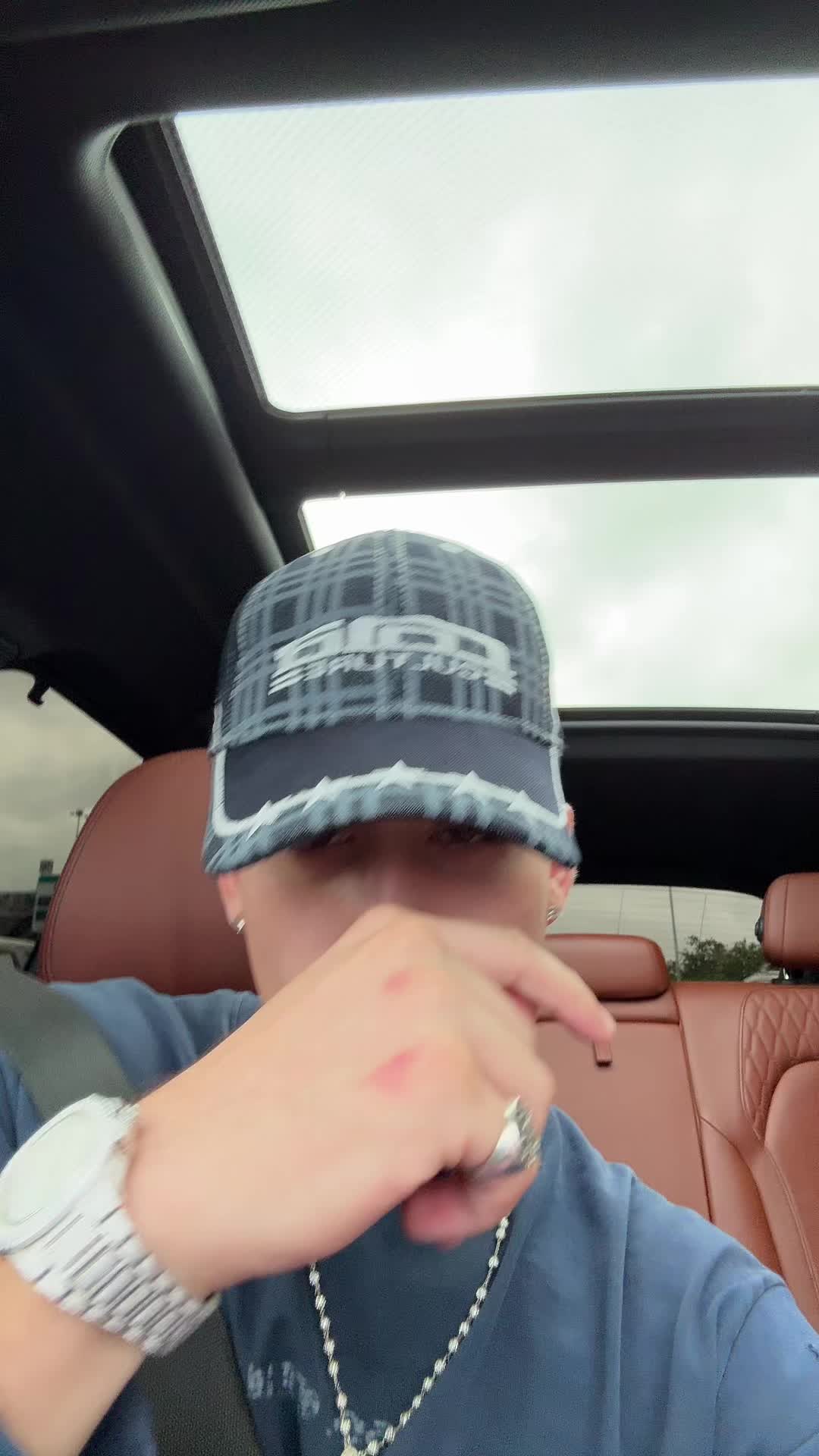 @Alejo