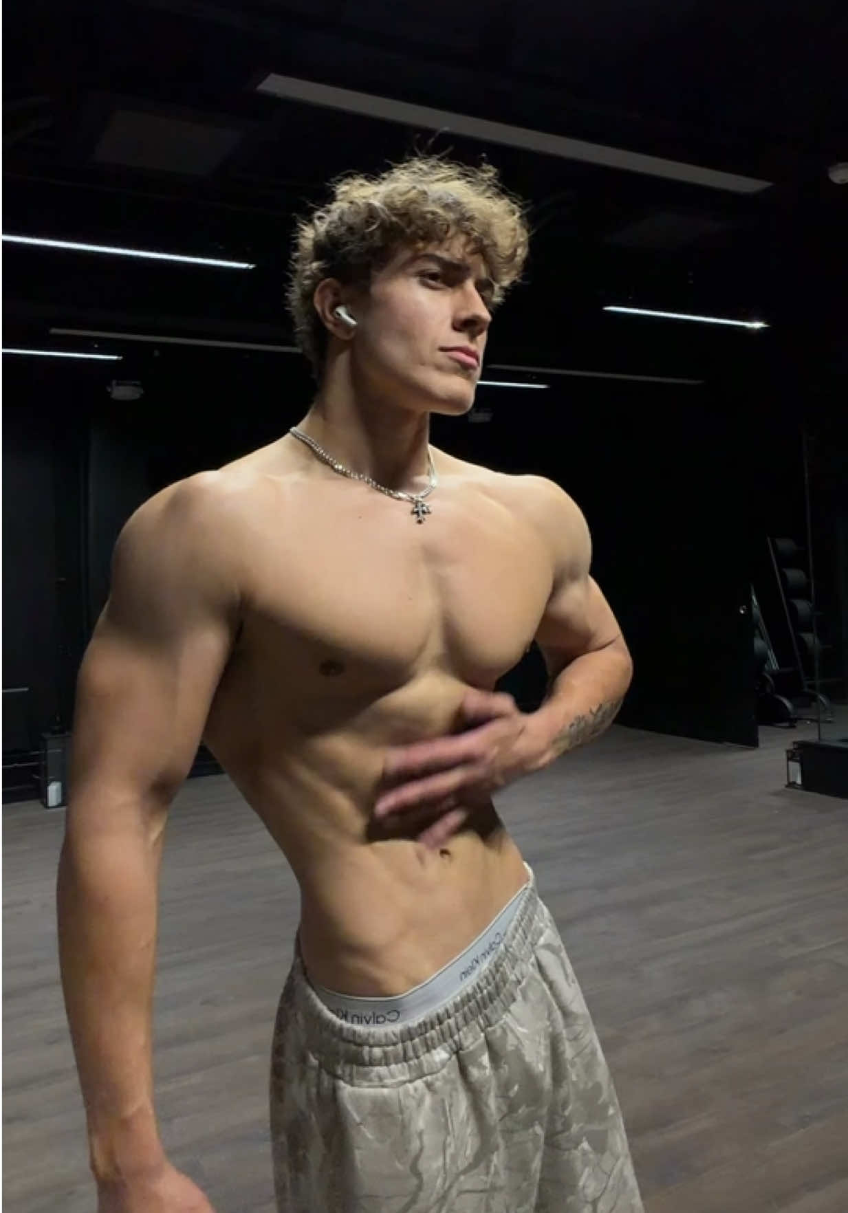 @Nicco
