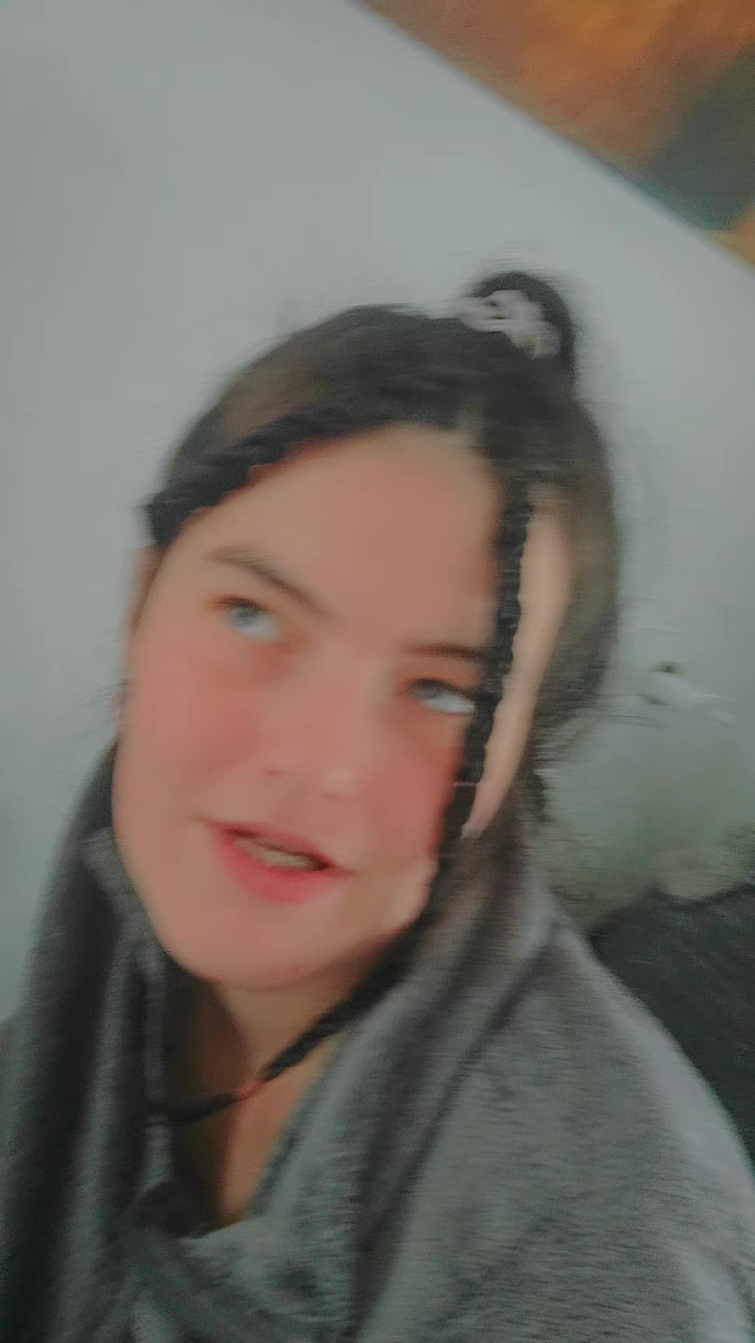 @lara Zisiadis 21