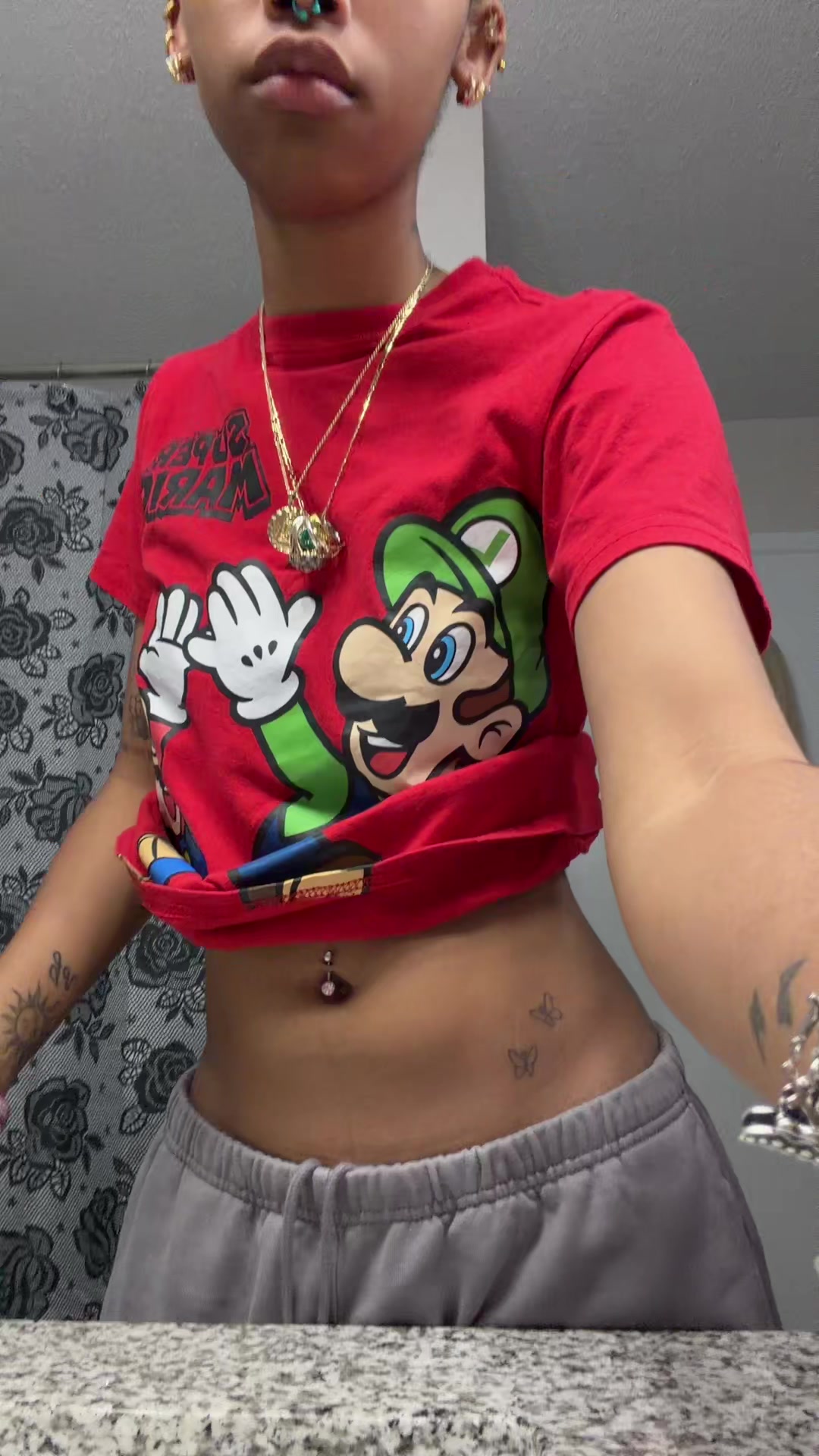 @Ari👁️