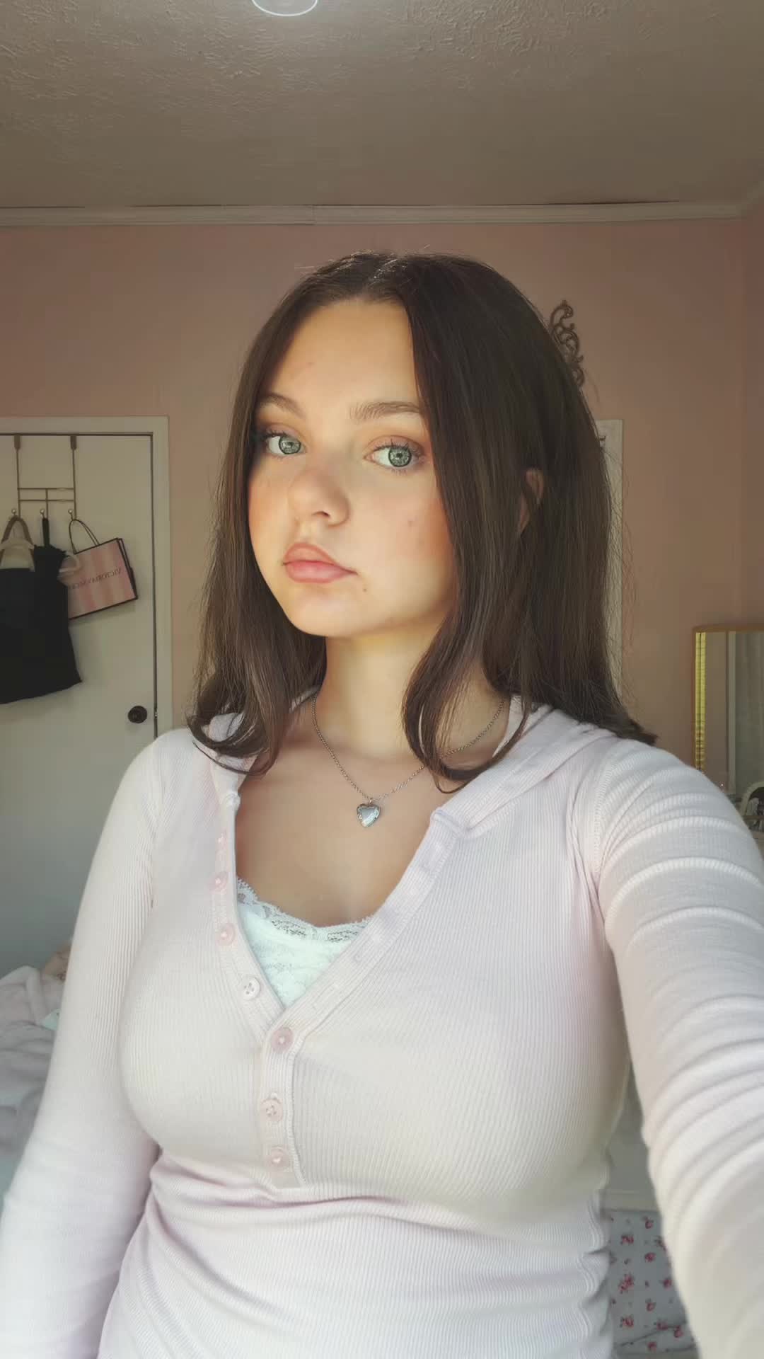 @brunetteangel🪽