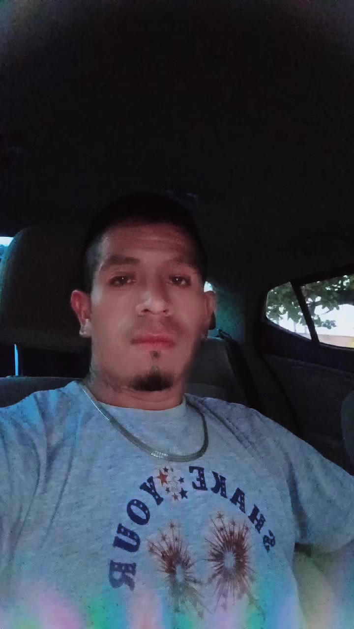 @lloni el soltero feliz😘 777