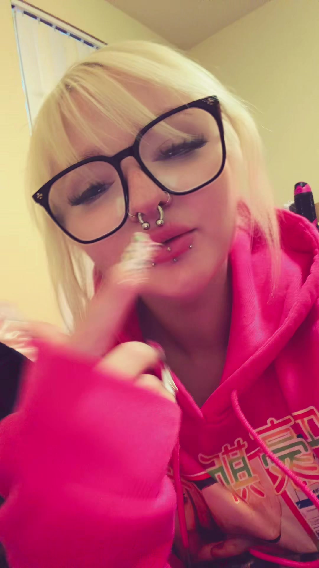 @hayden >.<