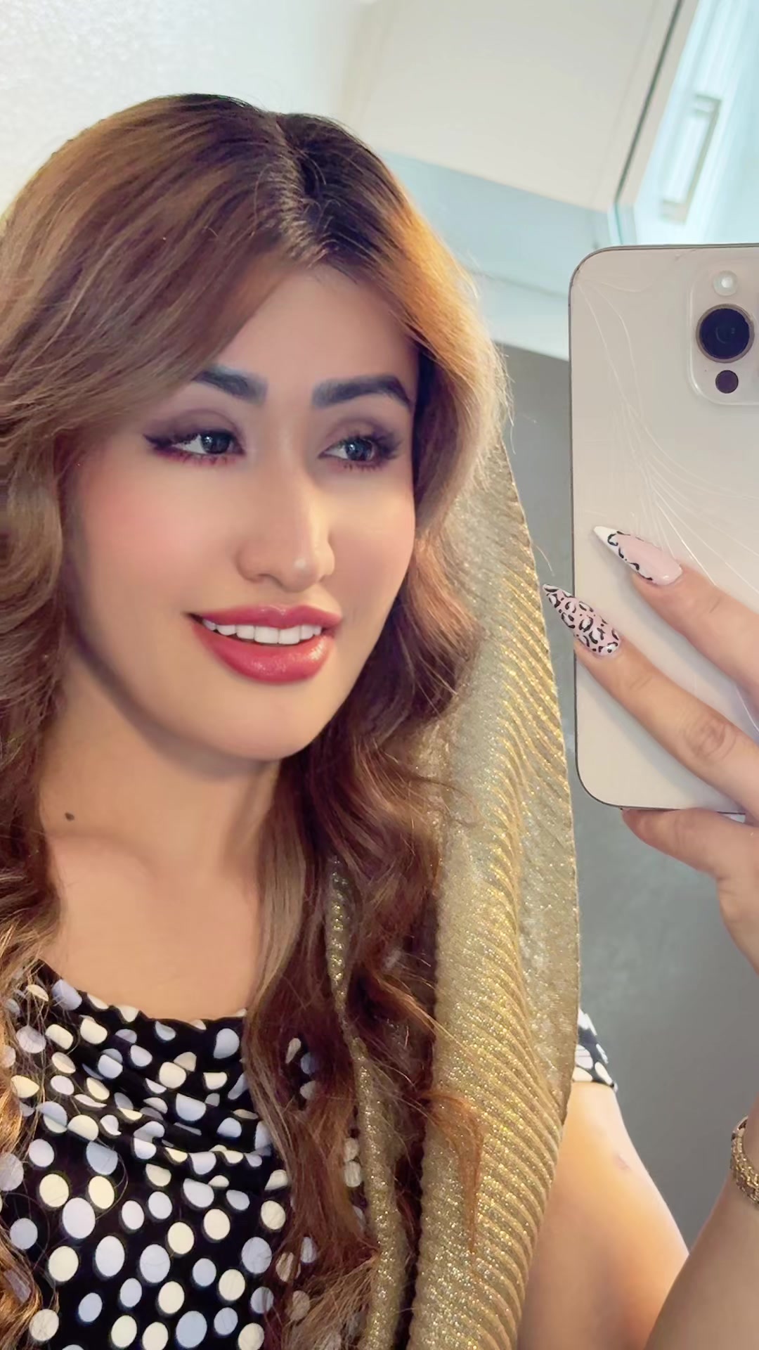 @ANNA🦋آنا.