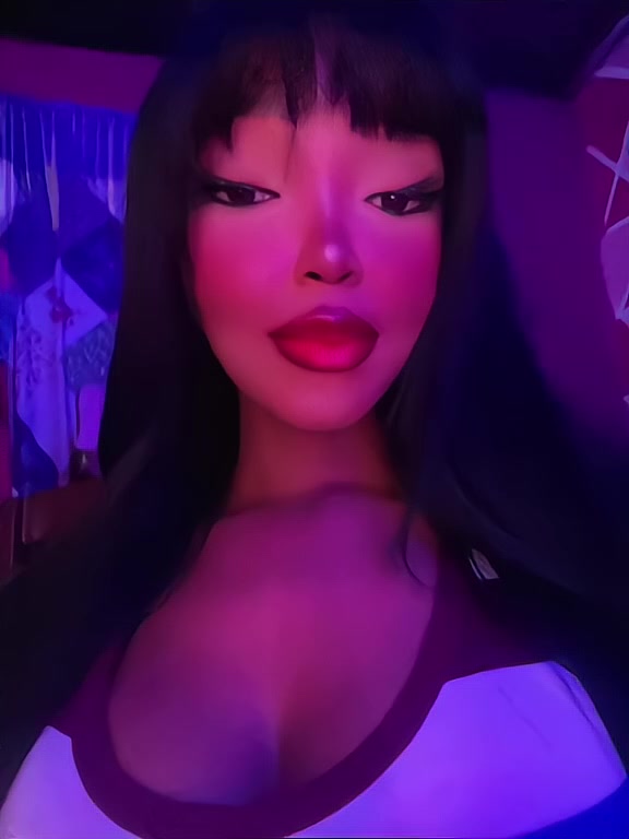 @Esther Castillo 🦇