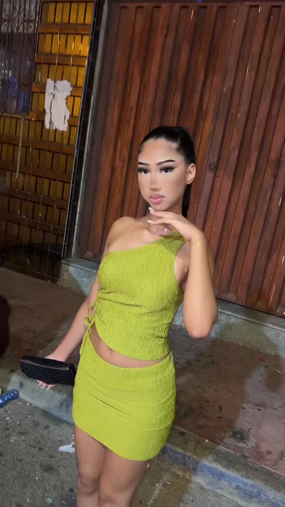 @🥥