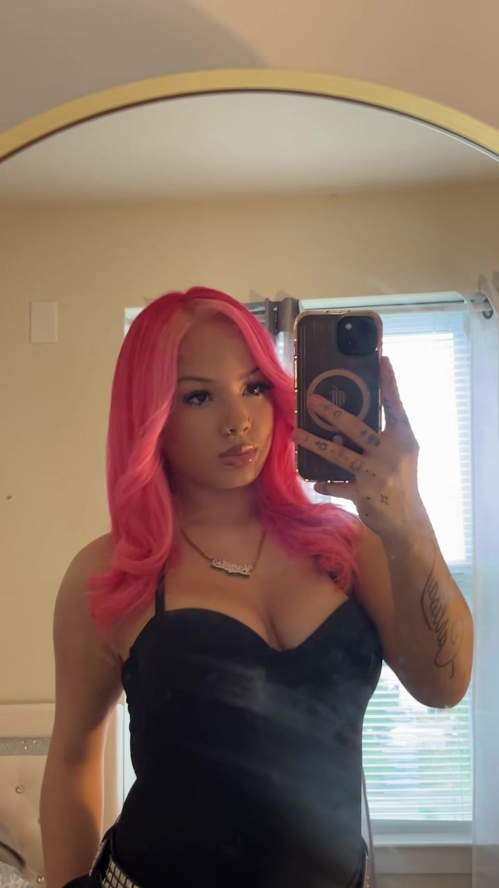 @YaliiV1