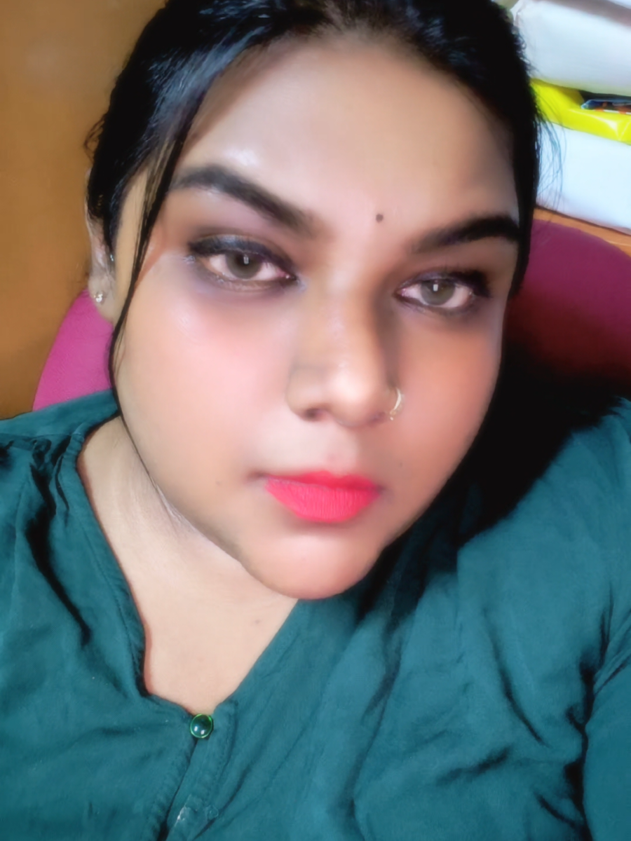 @𝒩𝒾𝓈𝒶𝒶 𝒟𝒾𝓃𝑒𝓈𝒽 👑