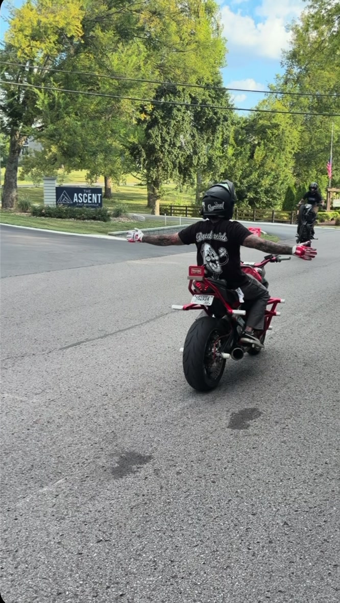 @Cody_cant_wheelie