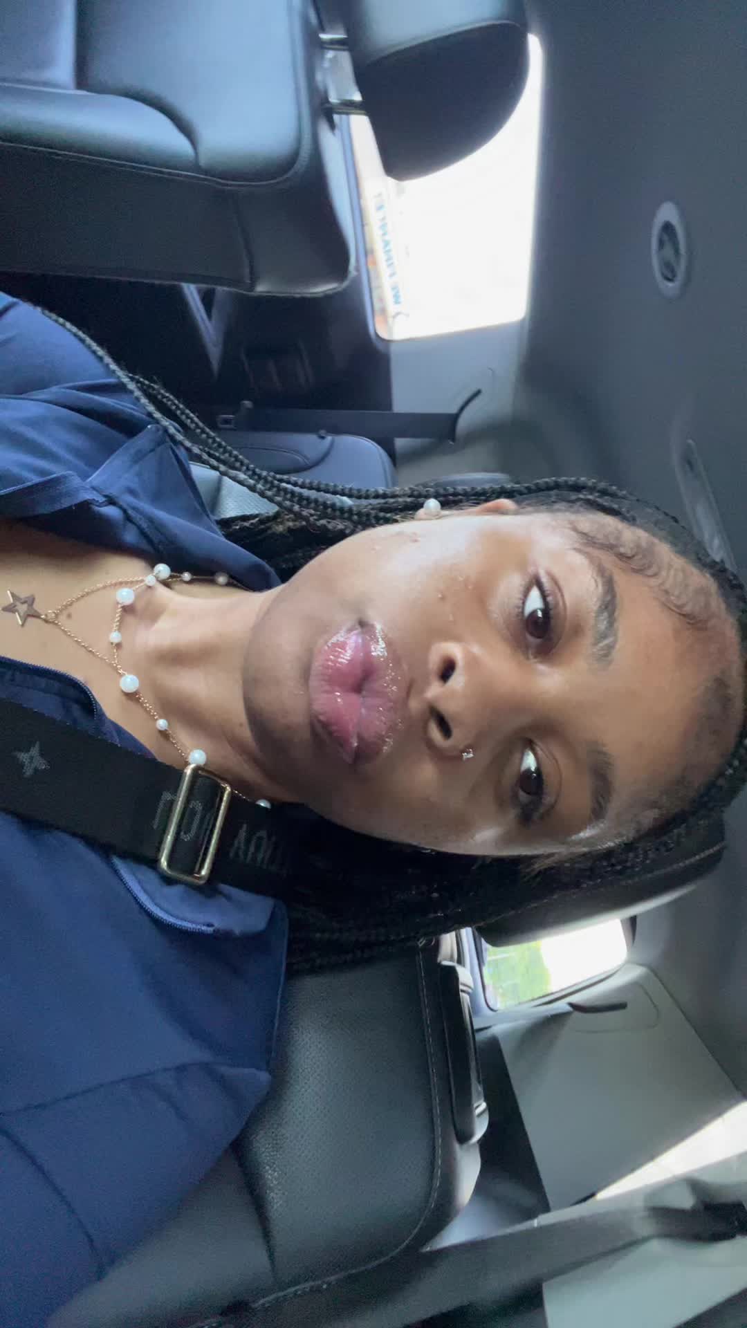 @Prettylittle_user$
