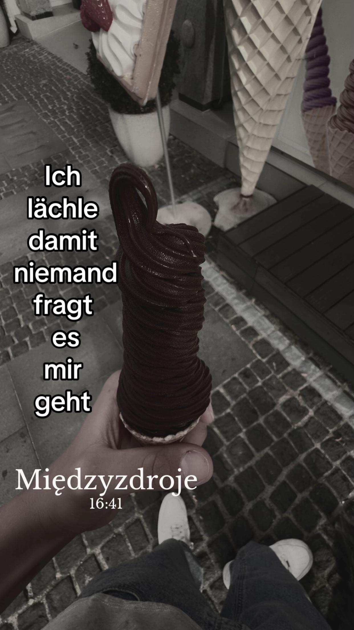 @𝖑𝖔𝖘𝖙𝖘𝖔𝖚𝖑
